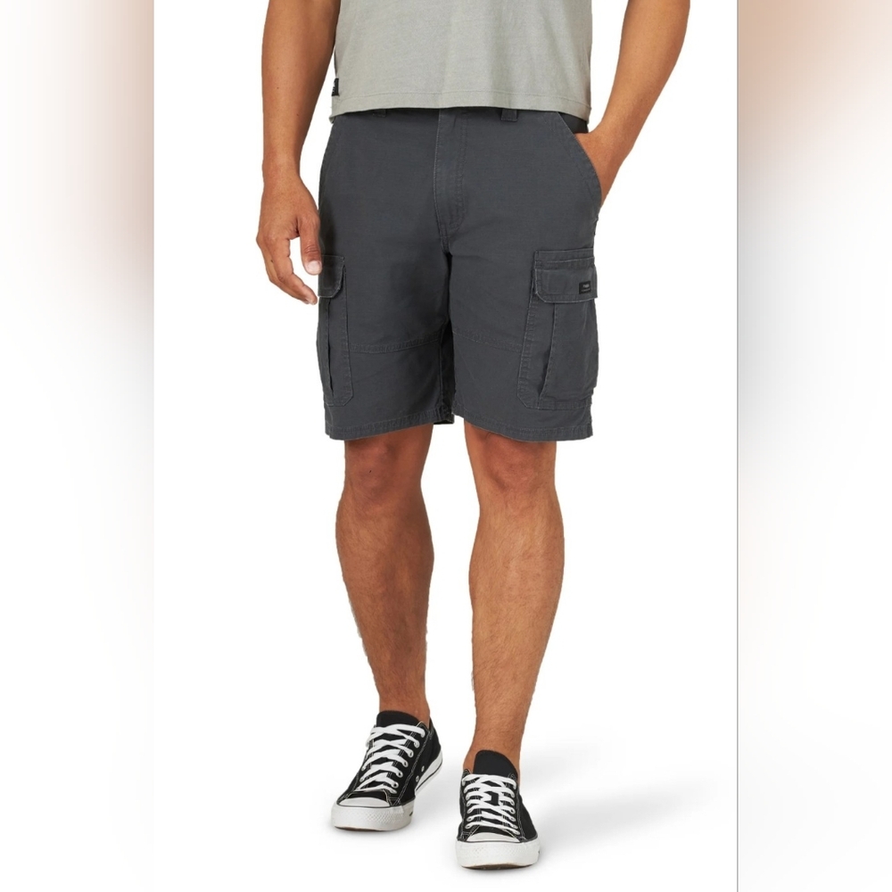 New Wrangler Men's 46 Stretch Cargo Shorts 10" inseam - Picture 2 of 12